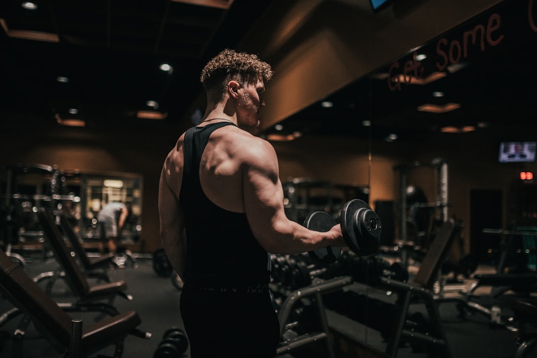 Hoeveel sets en herhalingen bij fitness? Dit is de richtlijn per doel